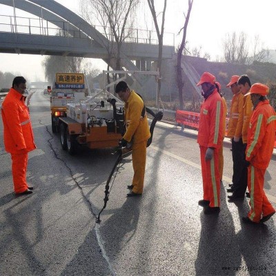 公路灌縫膠 防水瀝青灌縫膠  路面裂縫伸縮縫修補材料 邁威橡塑質(zhì)優(yōu)價廉