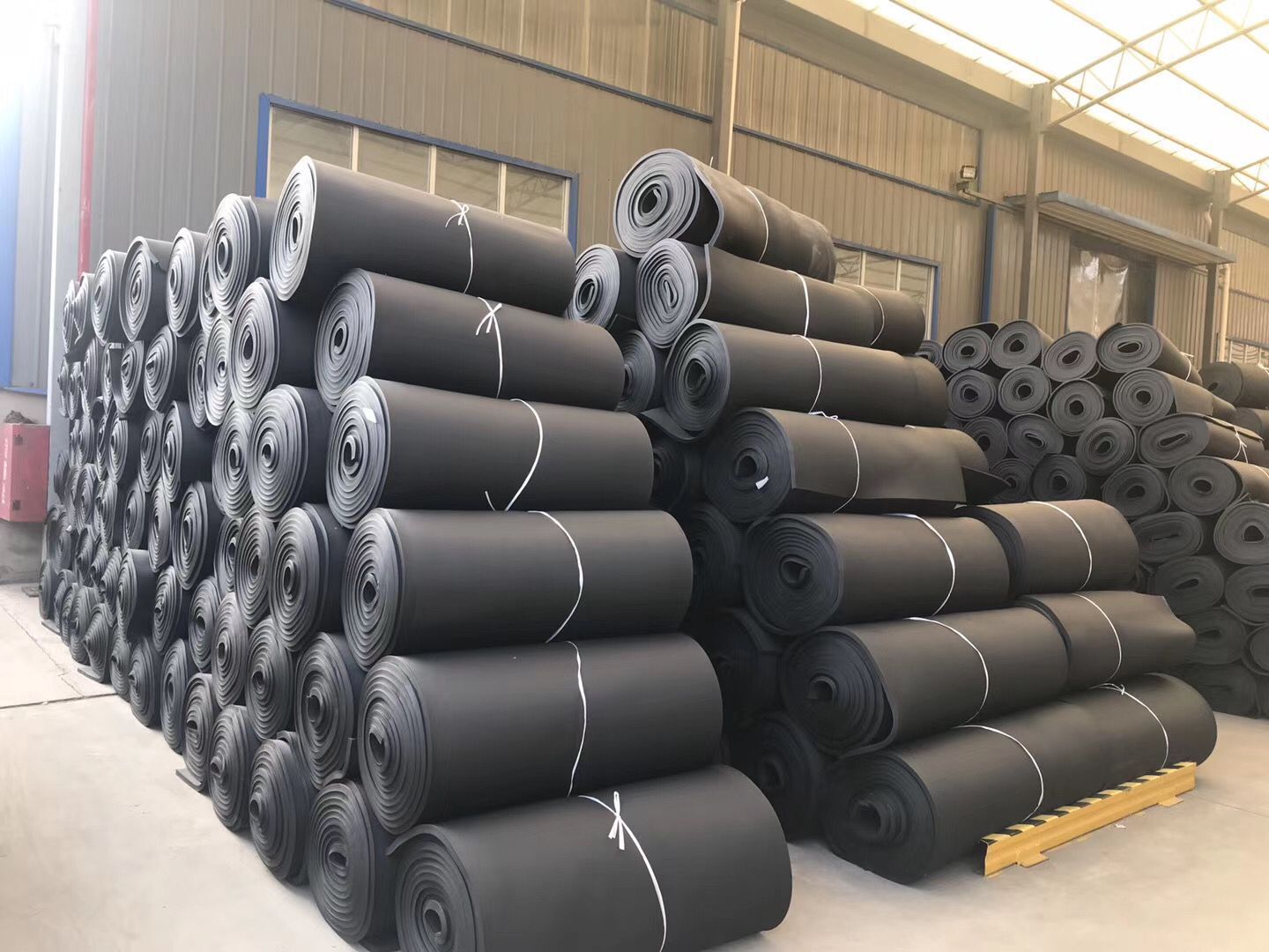 Hrubber foam